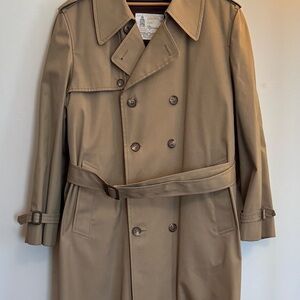 London Fog Double-Breasted Tan Trench Coat 42 R